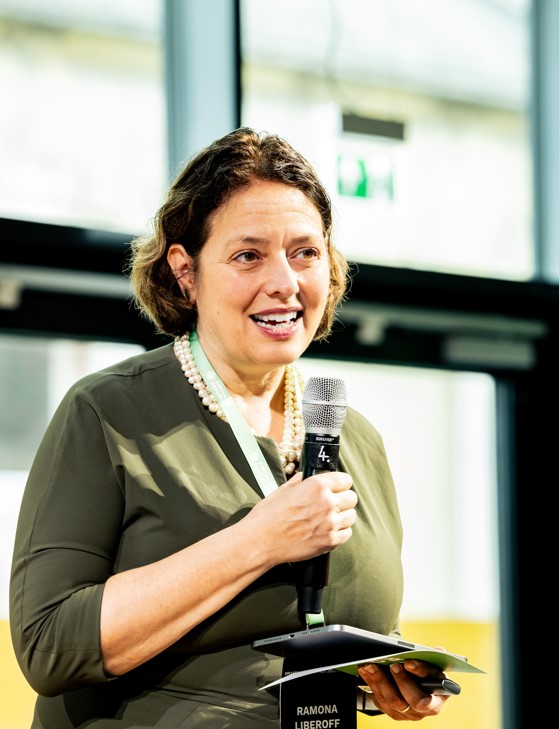 Ramona Liberoff addresses the Circular Republic Festival in Munich